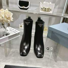 Picture of Prada Shoes _SKUPradasz35-40GDT110418870